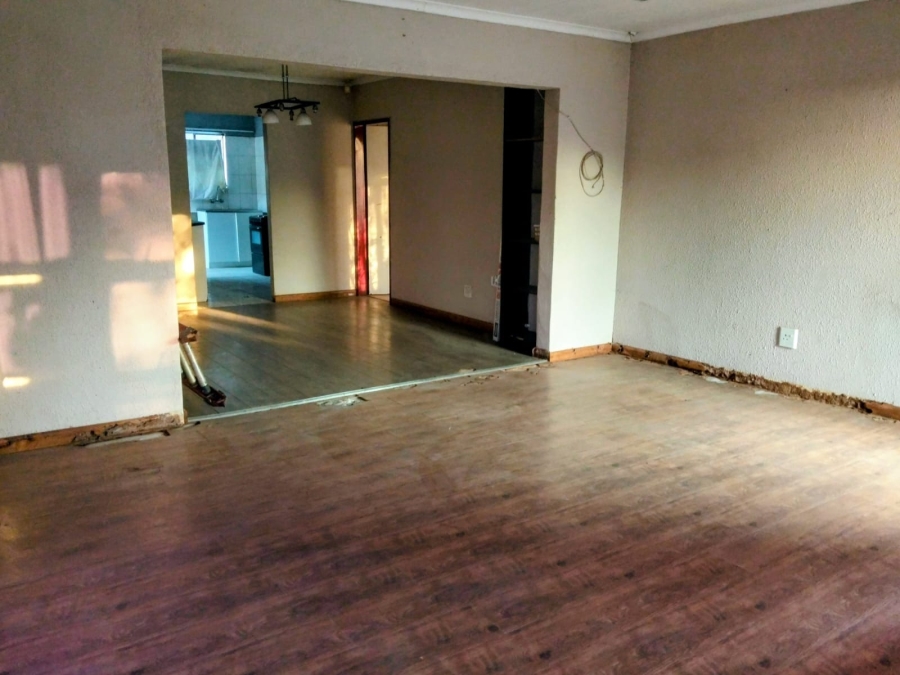 3 Bedroom Property for Sale in Tlhabane West North West